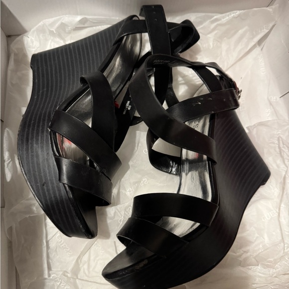 6 pairs of Guess shoes/heels/wedges some brand new never used size 6 and 7 - Picture 4 of 11